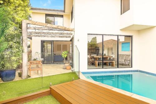 The Poolside Getaway