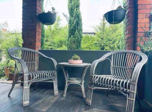 The Residence - Spacious 4-Bed Tenterfield Home