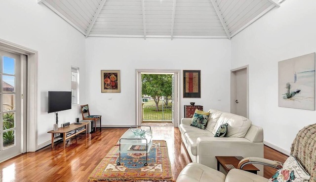 Time and Tide Hideaway A Spacious Beachside Escape