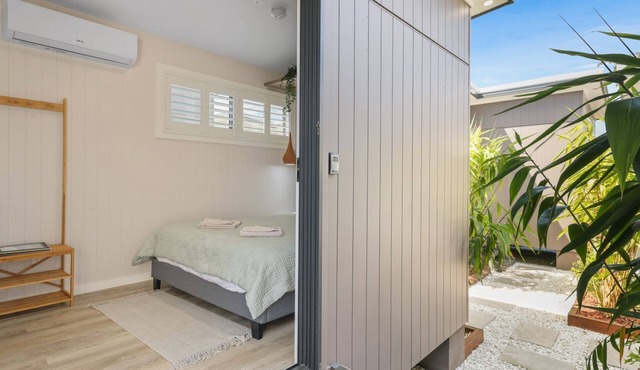 Tiny House Stayz Stay for 3 Pay for 2! - House 7