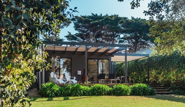 Tranquil Shores - Escape to the serene neighbourhood of The Avenue in Flinders
