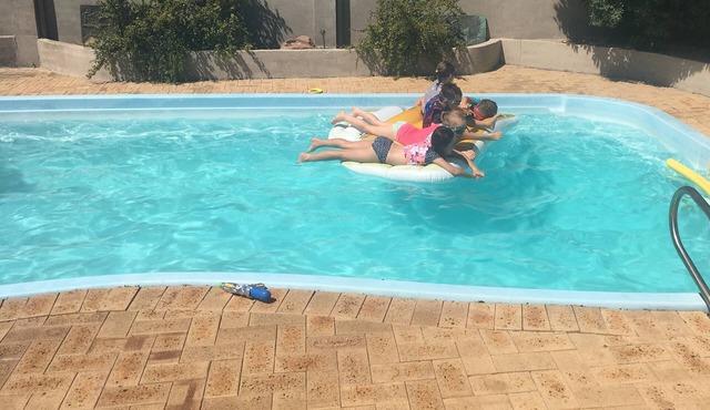 Tranquil Yanchep beach stay with a pool