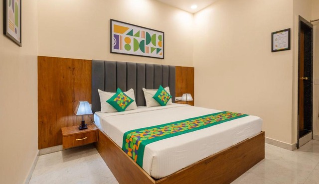Treebo Ayodhya Grand