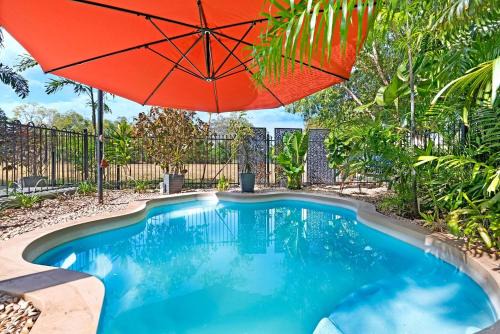 Tropical Allure - A Tranquil Fannie Bay Oasis