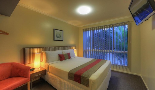 Tropixx Motel