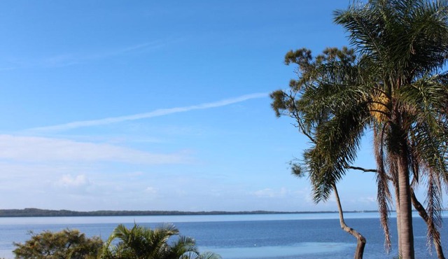 Tuggerah lakefront 4 bed 2 bath home with stunning views