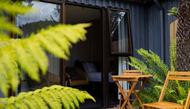 Tullah Lakeside Lodge