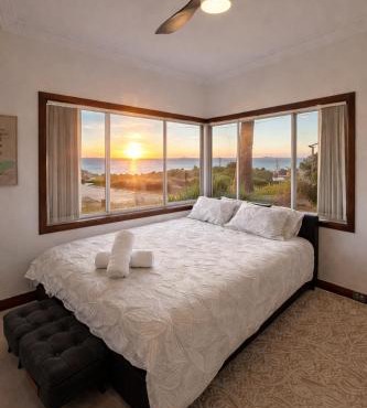 Upper Esplanade Oceanview Escape