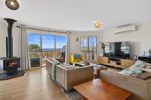 Valley Views - 11 Woodgate Road