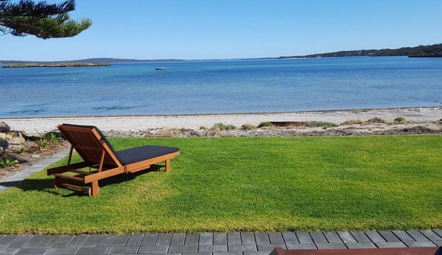 Vandy's Shack at Dutton Bay ideal for couples and small families.