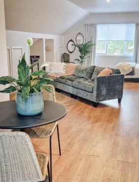 Victorian Farm stay Springbank