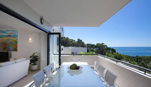 Villa 7 Ocean Views, Spacious, Pool