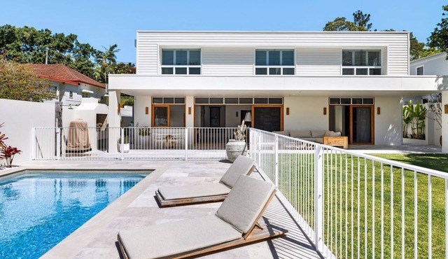 Villa Bianca – A Modern Coastal Retreat
