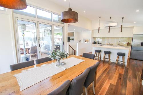 Villa Urbane in Bright