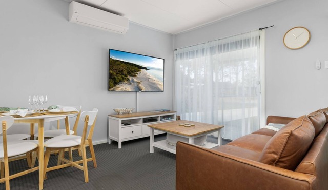 Wanderer by Experience Jervis Bay