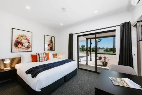 Waratah Suite - Experience Cosy Country Charm