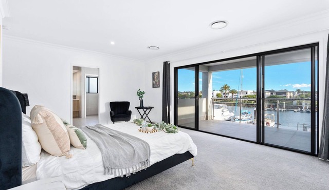 Waterfront relaxing stay