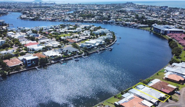 Waterfront Stylish Luxury, Light, Relaxed