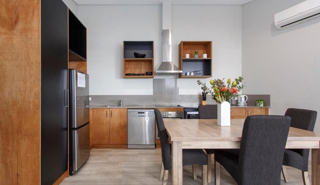 Waverley apartment C-one bedroom wifi available