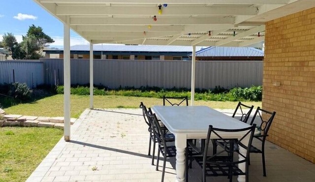 White Sands - Located just 300m from Lancelin’s beautiful Back Beach.
