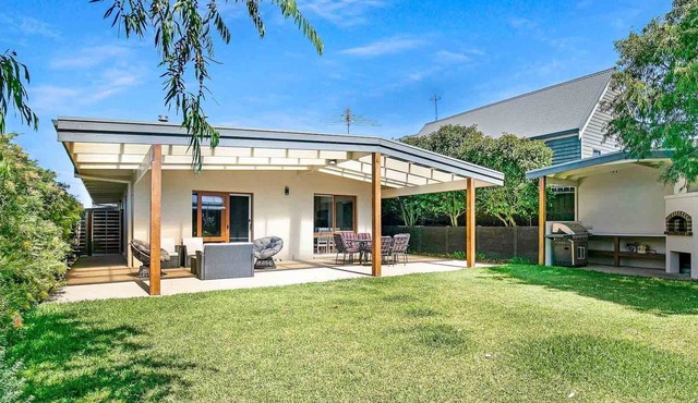 Within Oceans Reach - pet friendly with free WIFI
