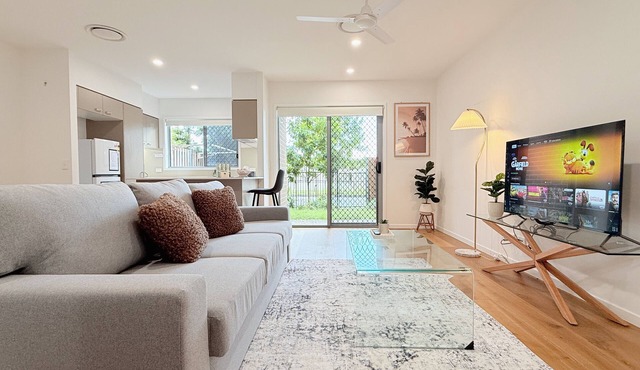 Wynnum West Oasis Retreat 5 Beds villa