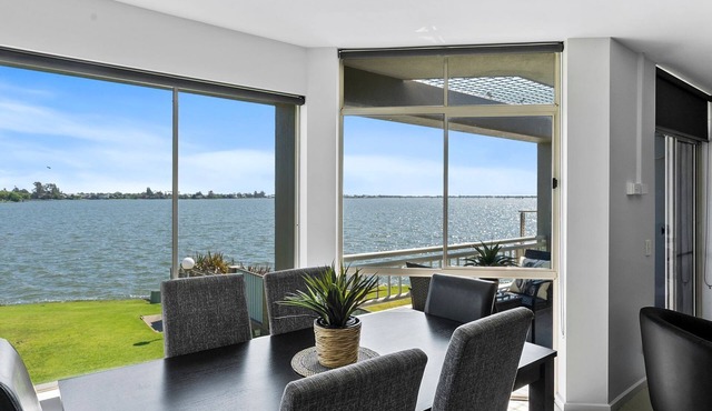 Yarrawonga Lakeside Apartment 50