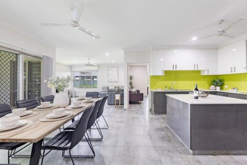 Zenhouse Harmony 4BR Modern Home Near CDU and Hospital