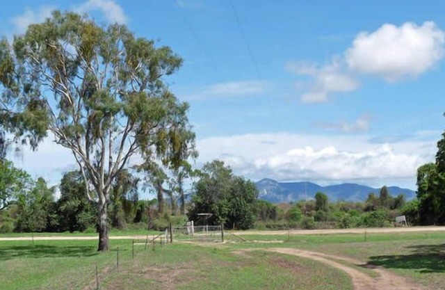 Elliot River Retreat 