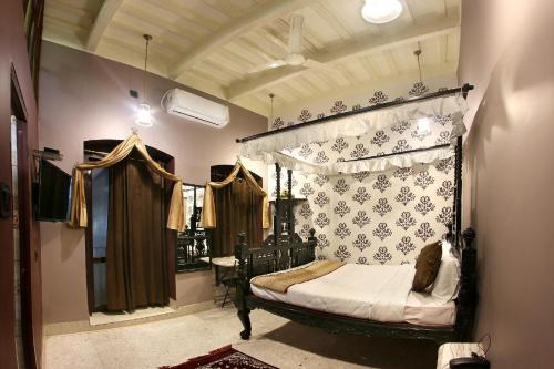 HOTEL 86B