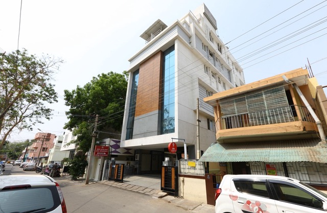 OYO 4658 Akil Residency