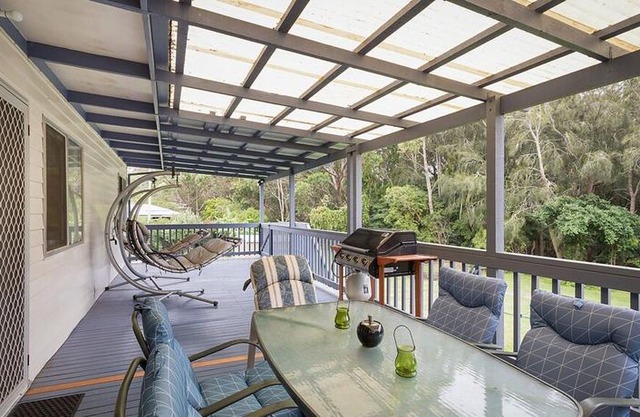 Pet-friendly Beach House @ Kianga