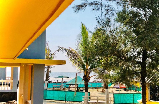 Oyo Samrat Holiday Inn 