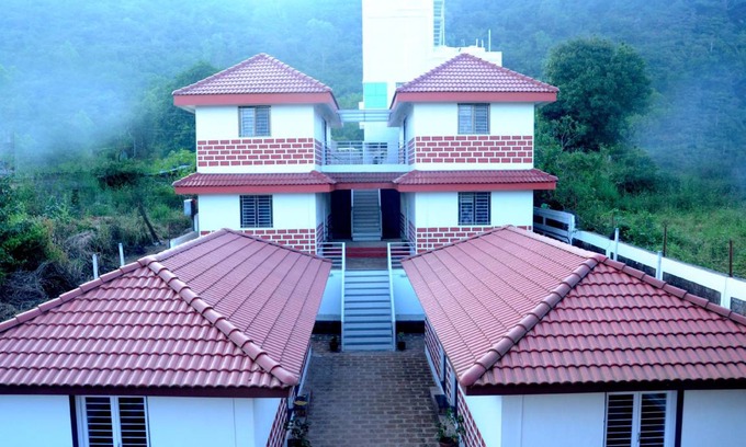 Panhala Resort | 120 m² Resort ∙ 4 guests