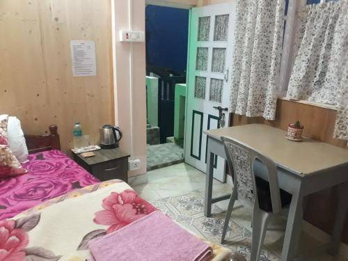 Darjeeling Hotel | 14 m² Hotel ∙ 3 guests