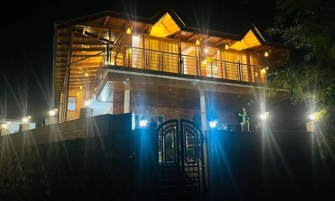 Amritpur Bed & Breakfast | 180 m² Bed and breakfast ∙ 2 guests