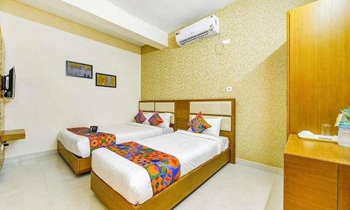 Vadapalani Hotel | 180 m² Hotel ∙ 2 guests