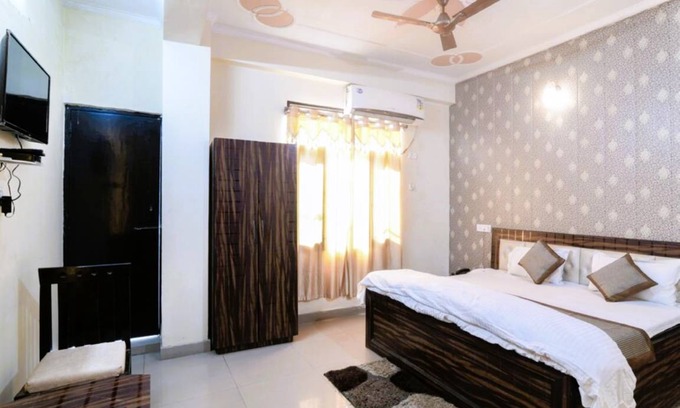 BHEL Township Hotel | 190 m² Hotel ∙ 3 guests