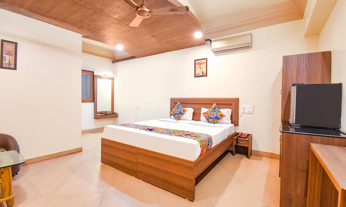 Bhosari Hotel | 200 m² Hotel ∙ 3 guests