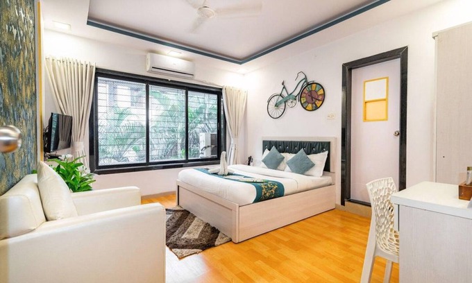 Kandivali East House | 200 m² House ∙ 1 bedroom ∙ 3 guests