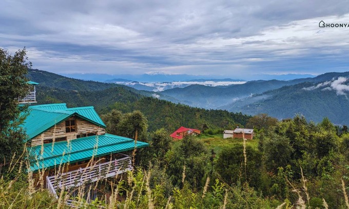 Mukteshwar Resort | 201 m² Resort ∙ 2 bedrooms ∙ 9 guests
