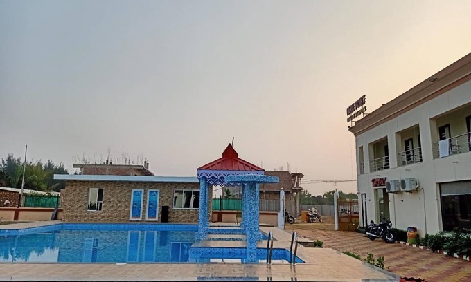 Kanthi Resort | 220 m² Resort ∙ 5 guests