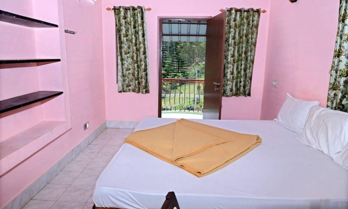 Yercaud Apartment | 2500 m² Apartment ∙ 6 bedrooms ∙ 4 guests
