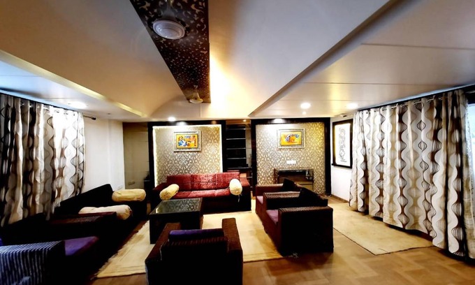 Khatri Park Housing Society Villa | 2500 m² Villa ∙ 3 bedrooms ∙ 12 guests