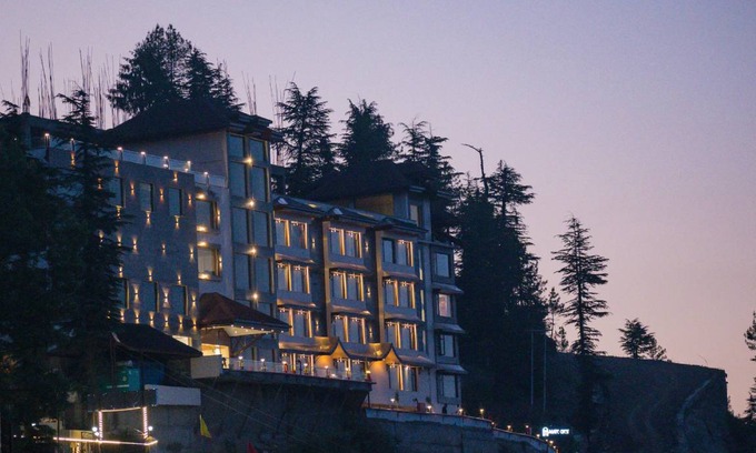 Theog Hotel | 28 m² Hotel ∙ 2 guests