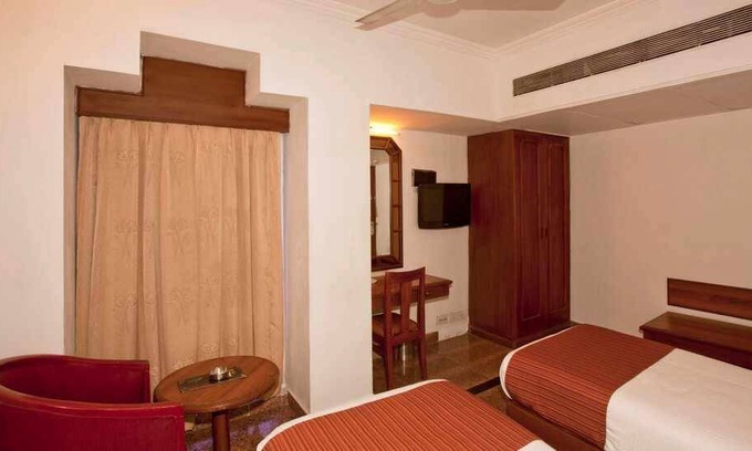 Vadapalani Hotel | 280 m² Hotel ∙ 4 guests