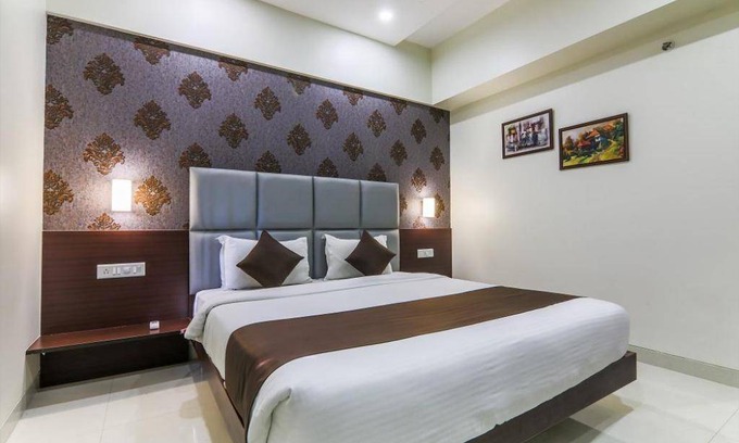 Viman Nagar Hotel | 30 m² Hotel ∙ 6 guests