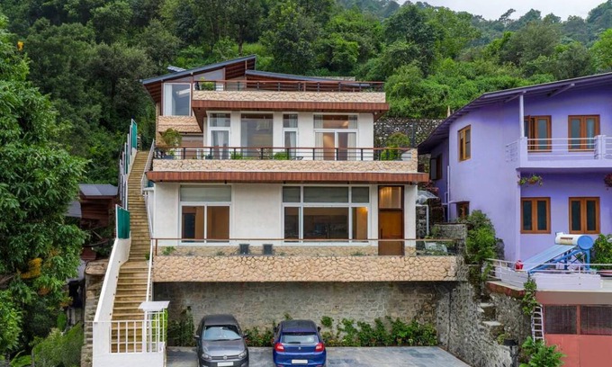 Bhimtal House | 409 m² House ∙ 6 bedrooms ∙ 16 guests