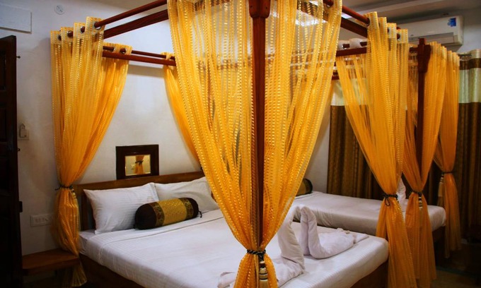 Madurai House | 4500 m² Bungalow ∙ 5 bedrooms ∙ 15 guests