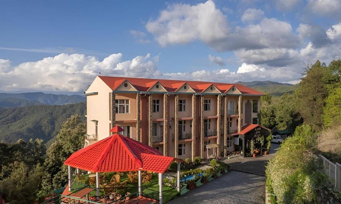 Almora Resort | 46 m² Resort ∙ 2 bedrooms ∙ 5 guests